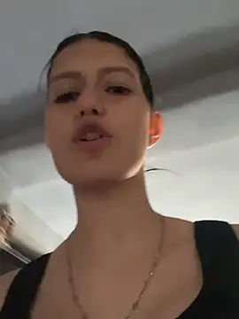 Caroline daring online show from April 10, 2026, 7:21 pm