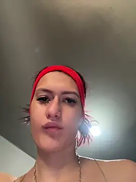 Snapshot of Caroline_daring chatting on March 2, 2026, 4:58 pm Caroline daring online show from March 2, 2026, 4:58 pm