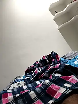 Snapshot of Chanderi19 chatting on October 9, 2025, 3:34 pm Chanderi19 online show from October 9, 2025, 3:34 pm