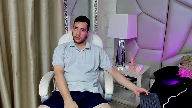 Snapshot of matti_de_lucaa chatting on September 16, 2025, 5:25 pm matti de lucaa online show from September 16, 2025, 5:25 pm