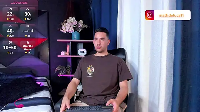 Snapshot of matti_de_lucaa chatting on October 16, 2025, 5:54 pm matti de lucaa online show from October 16, 2025, 5:54 pm