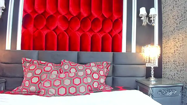 SharonBonet online show from December 4, 2025, 12:04 pm