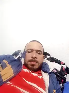 Snapshot of javi-tunene chatting on October 14, 2025, 1:50 am javi-tunene online show from October 14, 2025, 1:50 am