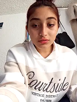 Lia Teen online show from October 11, 2025, 4:08 pm