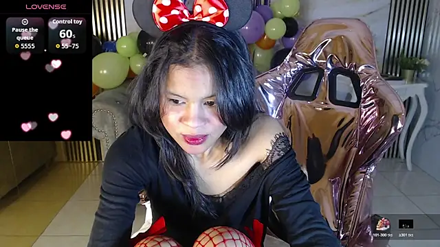 catalina5 s online show from October 28, 2025, 12:59 pm