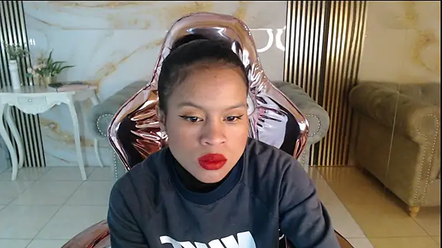 catalina5 s online show from February 27, 2026, 1:11 pm