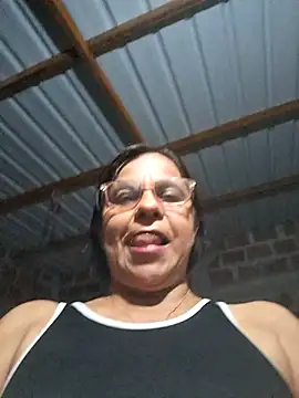 Lucerito-Hot online show from April 12, 2026, 2:04 am