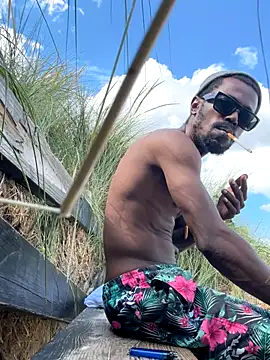 Snapshot of toy-boyluv chatting on October 6, 2025, 6:41 pm toy-boyluv online show from October 6, 2025, 6:41 pm