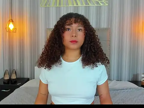 Sofiapassionne online show from July 21, 2026, 2:51 pm