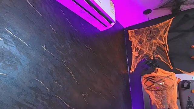 kissme luna online show from October 26, 2025, 7:03 pm