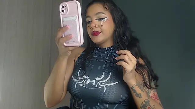 Snapshot of ObeyVal chatting on October 31, 2025, 9:11 pm ObeyVal online show from October 31, 2025, 9:11 pm