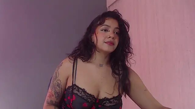 Snapshot of ObeyVal chatting on November 15, 2025, 4:11 pm ObeyVal online show from November 15, 2025, 4:11 pm