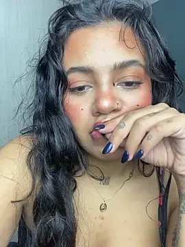 Snapshot of ObeyVal chatting on December 4, 2025, 3:49 am ObeyVal online show from December 4, 2025, 3:49 am