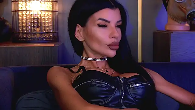 EleniaDevons online show from June 29, 2026, 8:43 am