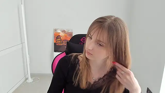 NeyliDream online show from April 13, 2026, 12:20 pm