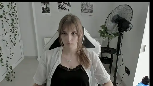 NeyliDream online show from June 10, 2026, 12:39 pm
