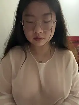 xxwang20 online show from February 13, 2026, 1:44 pm