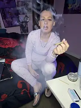 shortywidaphatty online show from March 29, 2026, 10:17 am