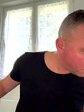 Marronglace1 online show from January 14, 2026, 2:42 pm