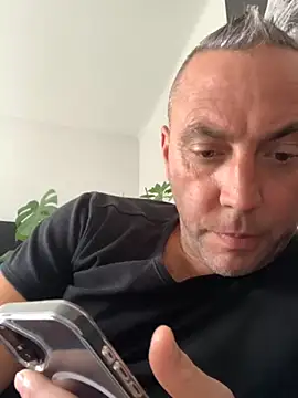 Marronglace1 online show from October 22, 2025, 9:53 am