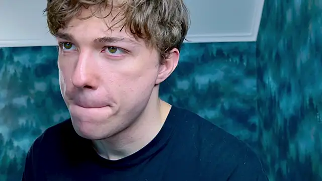 MarkShot  online show from October 26, 2025, 5:13 pm