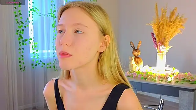 Succubelle online show from December 14, 2025, 7:36 am