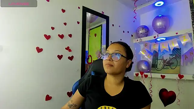 susan mooree online show from February 21, 2026, 8:33 pm