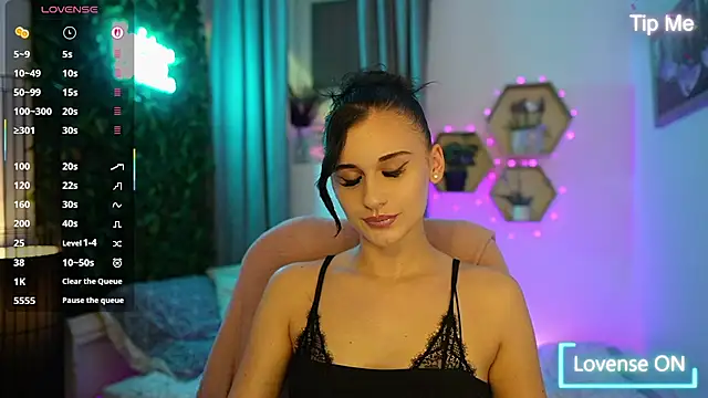 Snapshot of Betty_Grey chatting on October 23, 2025, 6:28 pm Betty Grey online show from October 23, 2025, 6:28 pm