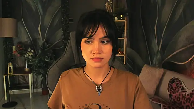 MonicaFarmer online show from October 13, 2025, 5:36 pm