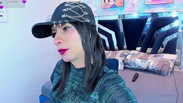 Charlotte Landry   online show from February 5, 2026, 4:36 pm