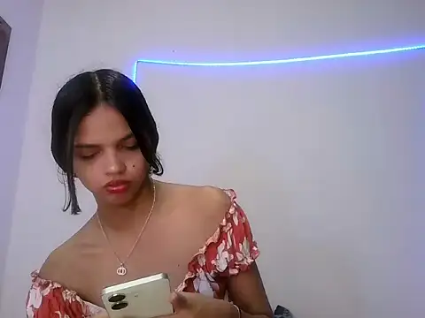 lucy babyy online show from November 12, 2025, 8:12 pm