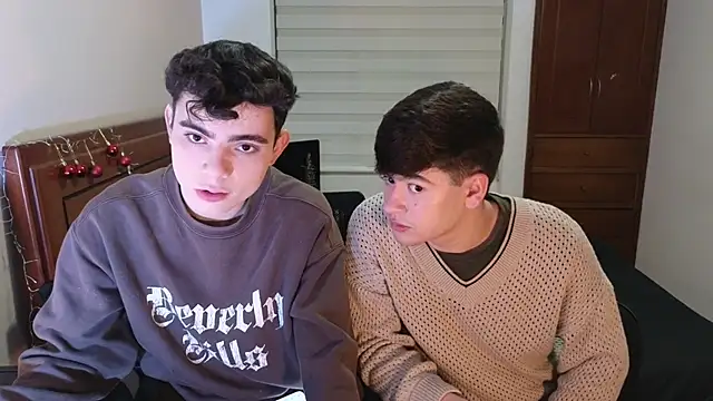 tightncuteass online show from November 28, 2025, 12:55 am