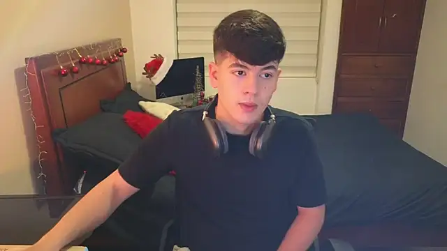 tightncuteass online show from November 15, 2025, 10:47 pm