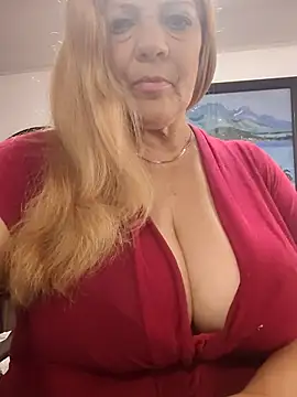 Snapshot of Casandra_Cruz chatting on October 16, 2025, 1:52 pm Casandra Cruz online show from October 16, 2025, 1:52 pm