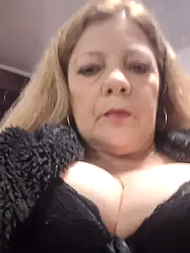 Snapshot of Casandra_Cruz chatting on October 22, 2025, 12:04 pm Casandra Cruz online show from October 22, 2025, 12:04 pm