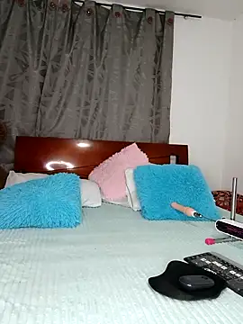 ZARAY 1118 online show from April 12, 2026, 12:47 am