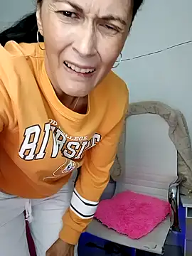 ZARAY 1118 online show from October 22, 2025, 10:52 pm