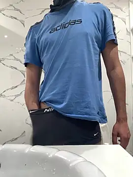 Snapshot of Medmaroc16cm chatting on May 12, 2026, 12:33 pm Medmaroc16cm online show from May 12, 2026, 12:33 pm