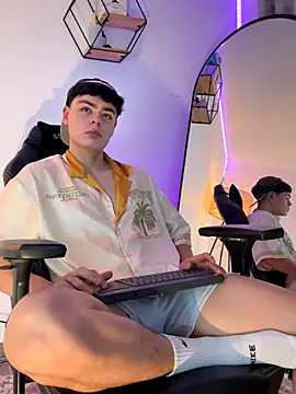 Im Juaniito online show from September 12, 2025, 2:12 am