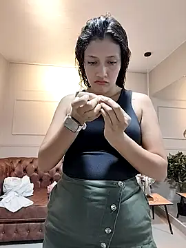 ArielBlossom    online show from November 23, 2025, 11:09 am