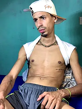 Snapshot of Alexx_1214 chatting on September 25, 2025, 2:17 am Alexx 1214 online show from September 25, 2025, 2:17 am