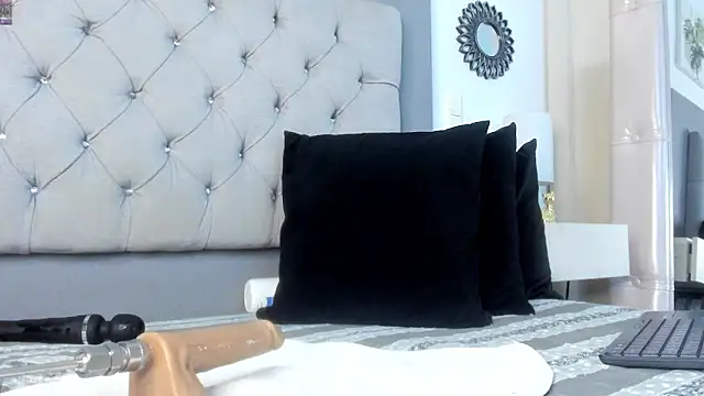 nathy rose01 online show from October 28, 2025, 12:48 pm