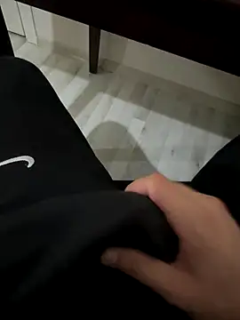 Snapshot of LAZ3R1 chatting on November 23, 2025, 9:58 pm LAZ3R1 online show from November 23, 2025, 9:58 pm