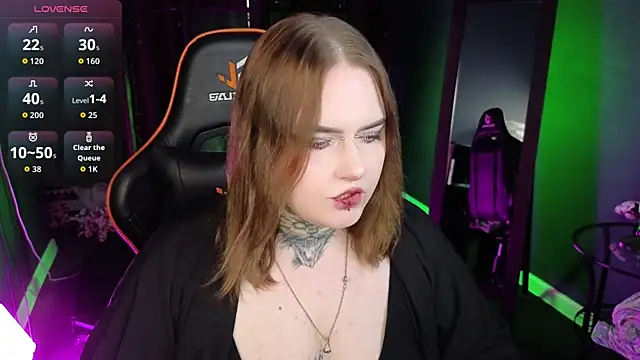 Snapshot of Alice_Linger chatting on September 12, 2025, 3:12 pm Alice Linger online show from September 12, 2025, 3:12 pm