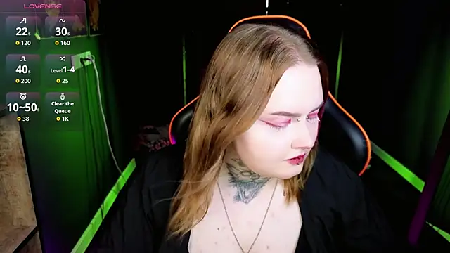 Snapshot of Alice_Linger chatting on September 16, 2025, 3:13 pm Alice Linger online show from September 16, 2025, 3:13 pm