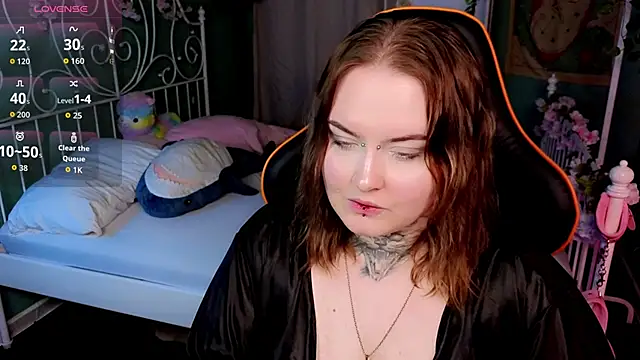 Snapshot of Alice_Linger chatting on September 19, 2025, 1:59 pm Alice Linger online show from September 19, 2025, 1:59 pm