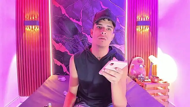 Lucky boys  X online show from September 29, 2025, 11:49 am