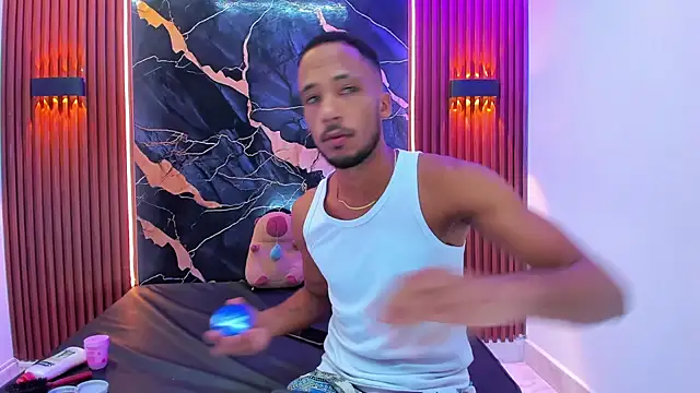 Lucky boys  X online show from September 19, 2025, 11:03 am