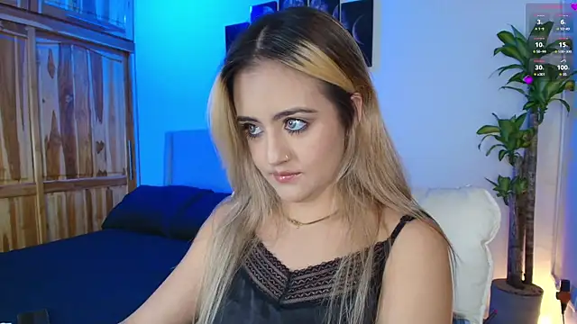 MaryMoon  online show from October 15, 2025, 8:39 pm