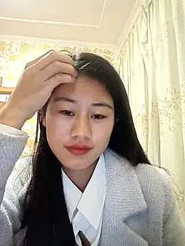 Snapshot of luy-xinh02 chatting on November 5, 2025, 9:34 am luy-xinh02 online show from November 5, 2025, 9:34 am